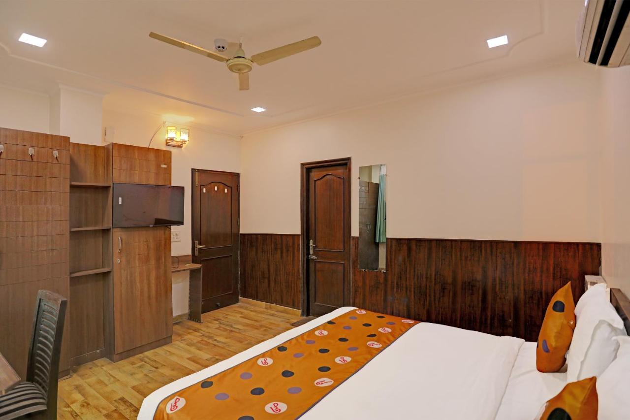 Hotel Grand Tushar - Ghaziabad Railway Station Dış mekan fotoğraf