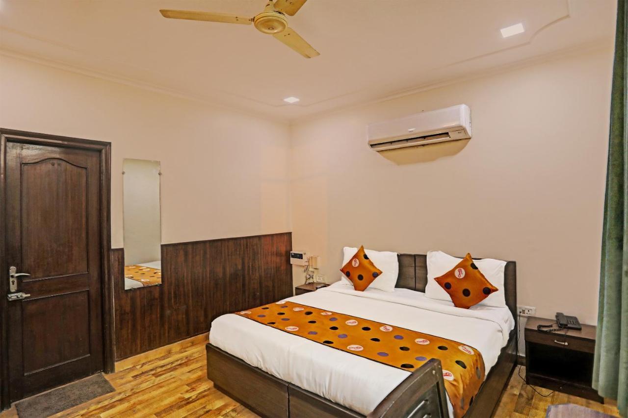 Hotel Grand Tushar - Ghaziabad Railway Station Dış mekan fotoğraf
