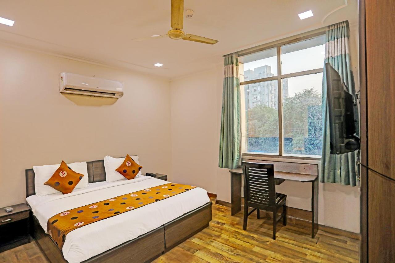 Hotel Grand Tushar - Ghaziabad Railway Station Dış mekan fotoğraf