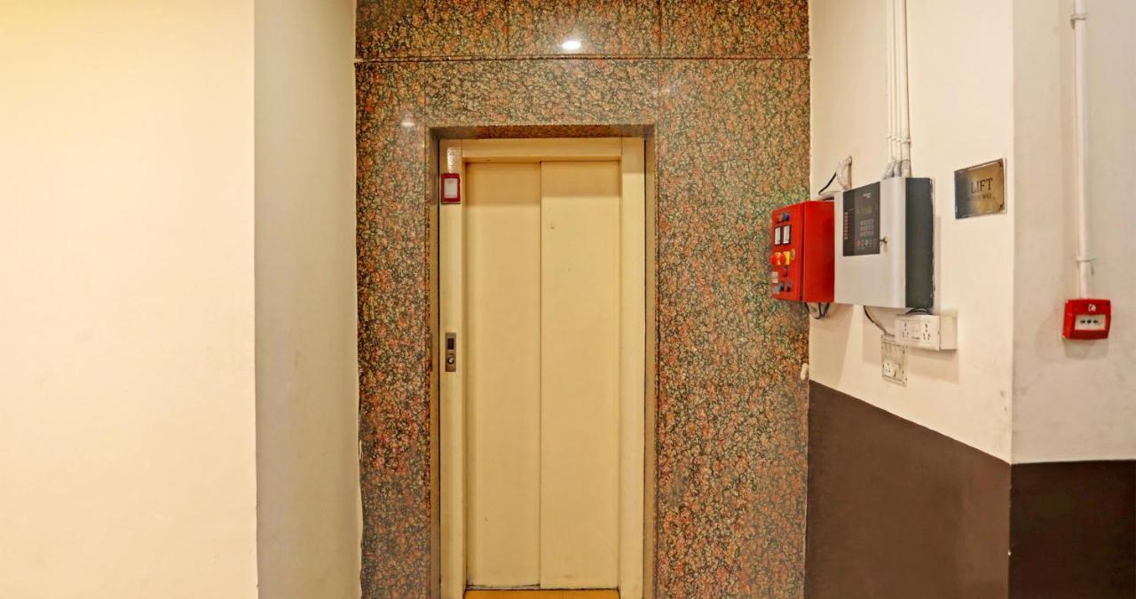Hotel Grand Tushar - Ghaziabad Railway Station Dış mekan fotoğraf