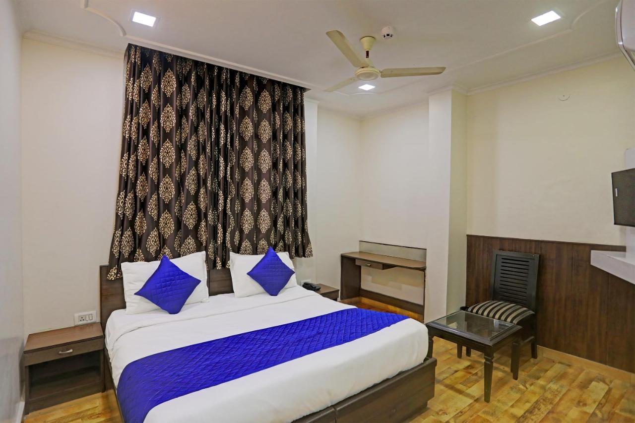 Hotel Grand Tushar - Ghaziabad Railway Station Dış mekan fotoğraf