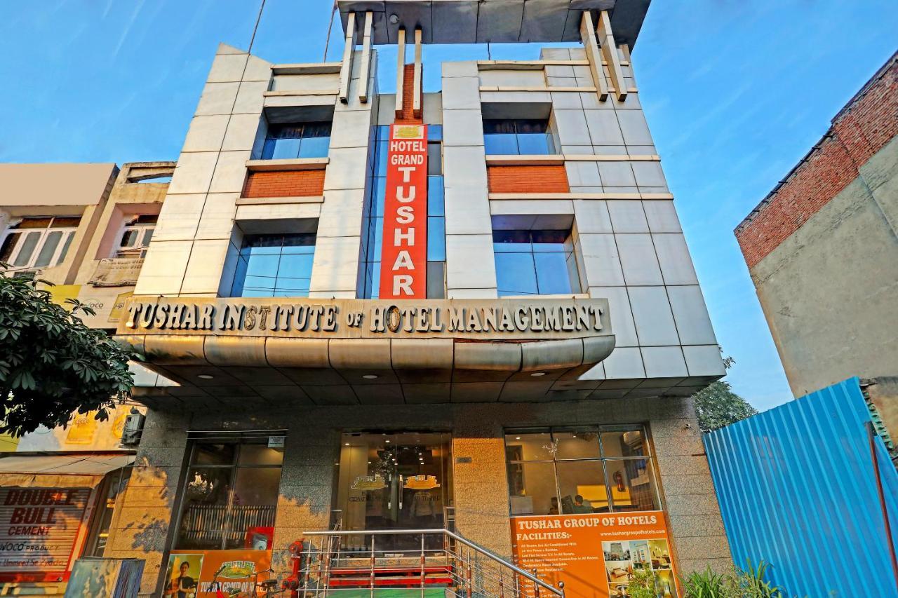 Hotel Grand Tushar - Ghaziabad Railway Station Dış mekan fotoğraf