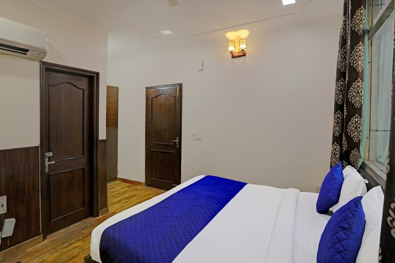 Hotel Grand Tushar - Ghaziabad Railway Station Dış mekan fotoğraf