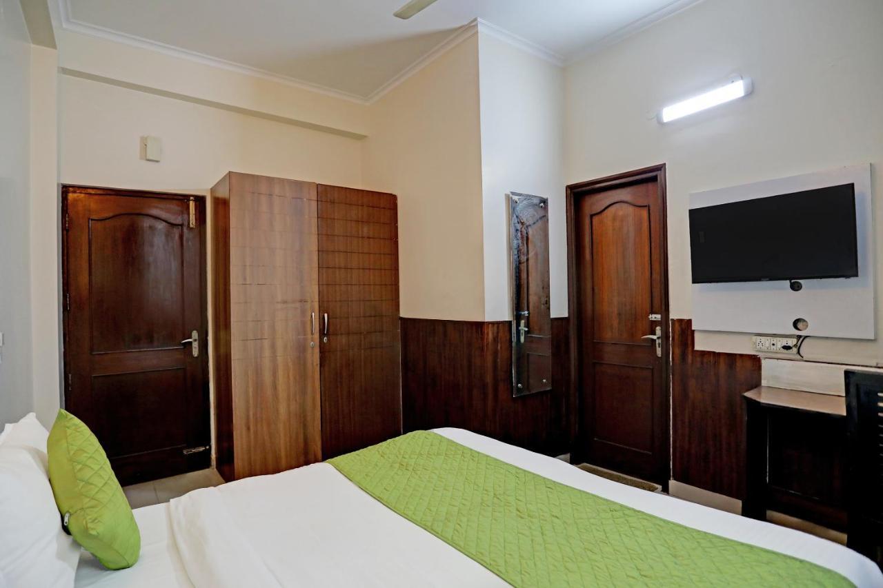 Hotel Grand Tushar - Ghaziabad Railway Station Dış mekan fotoğraf